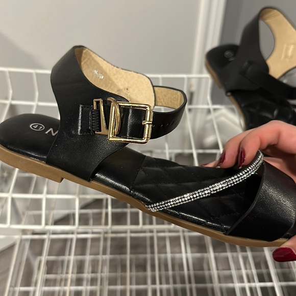 Black Strappy Flat Sandals with Hook Closure - Picture 3 of 5